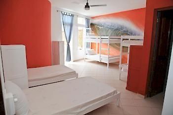 كاباريتي Hostel Laguna Park المظهر الخارجي الصورة